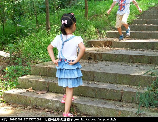 刚把我女儿圆圆吼哭了，现在她睡着了，我这会后悔死了……今晚辅导数学，一道“元