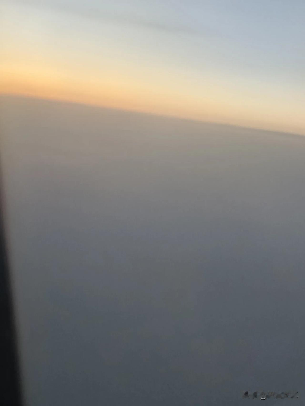 小心谨慎，应对接下来的资本市场最近资本市场，给人感觉非常强势，又感觉挣钱越来越