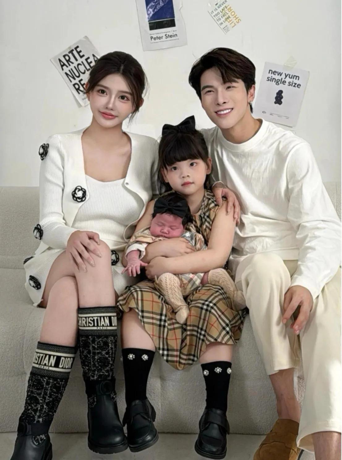 韩安冉又要离婚了。这已经是第4次婚姻了，每一次婚姻时间都这么短暂，开始的时候海