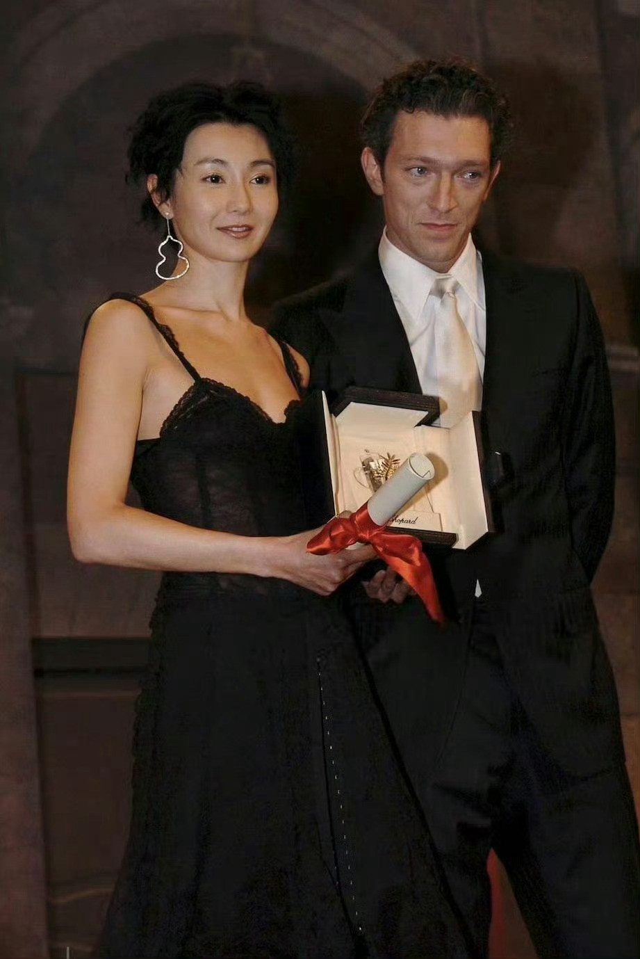 张曼玉1992年凭借阮玲玉获封柏林电影节影后，是首位华人在欧三国际电影节拿下演技表演奖，同年巩俐凭借