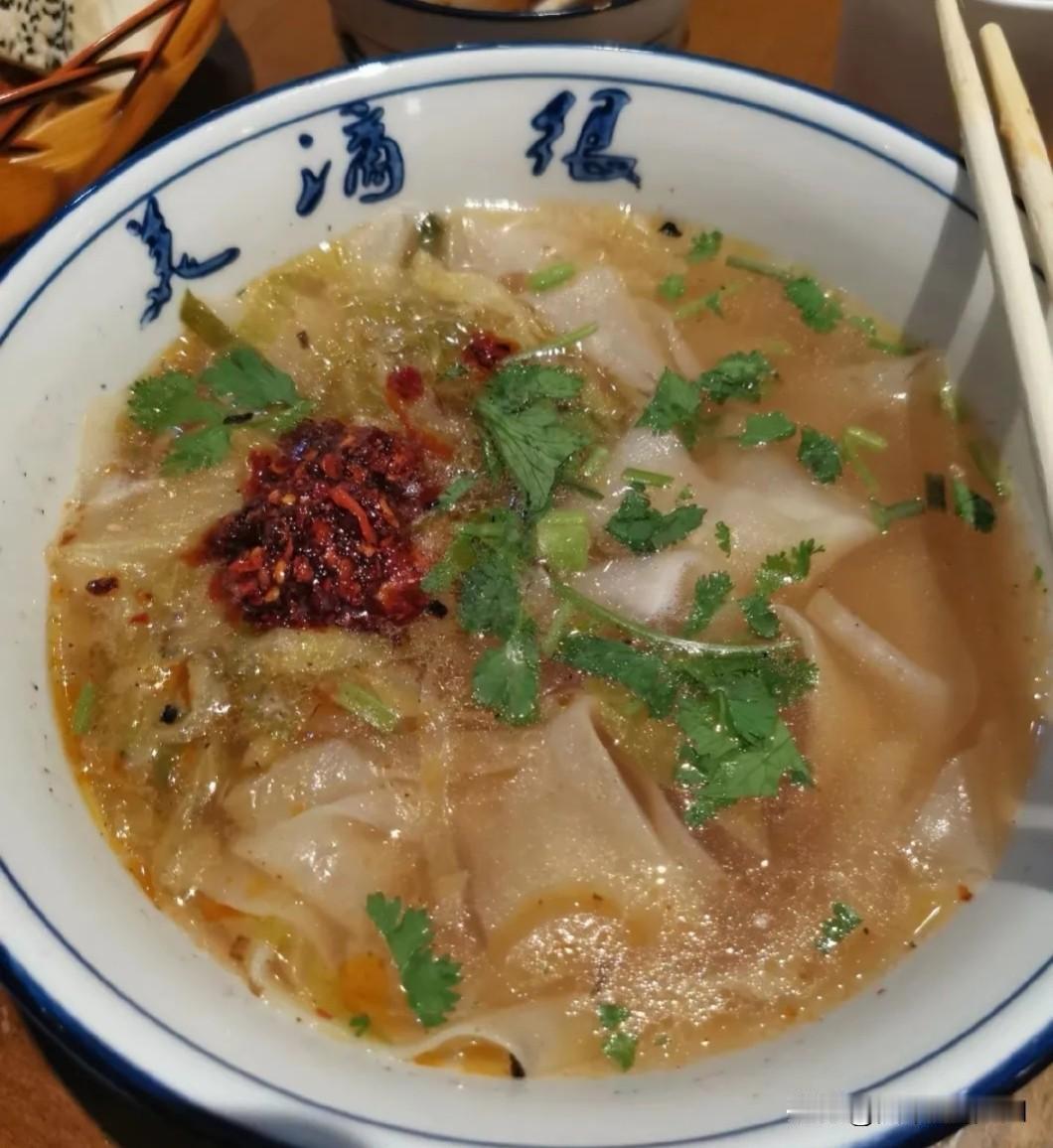 在渭南大荔，炉齿面是当地人刻在骨子里的家常美味，这份关中面食从明末清初传承至今，