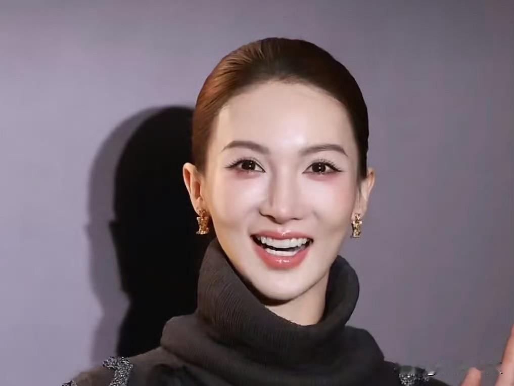 金晨不是不想停，是她现在根本不能停，有些项目一旦停了，副作用会很严重，脸就会坑坑