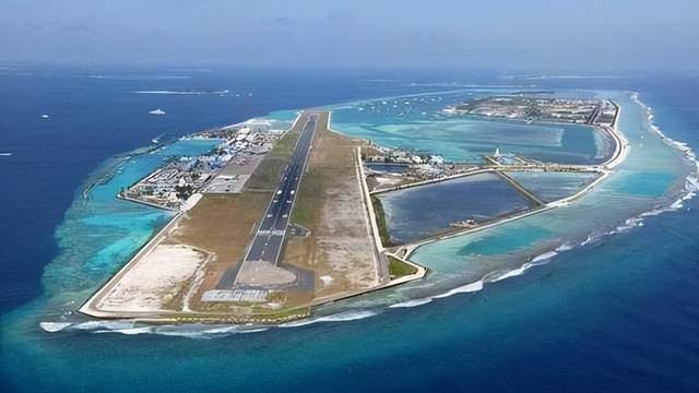 黄岩岛上空,7架敌机逼近,我军歼16紧急升空,1小时分出胜负