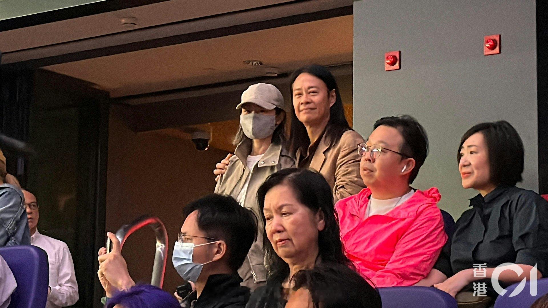 林忆莲演唱会嘉宾阵容十分亮眼钟楚红陈慧琳同框出镜颜值状态出众乐坛天后林忆莲一连