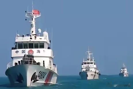 广播喊话拦不住！东沙海域巡航，我方态度一目了然6月5日清晨七点半，东沙群岛周