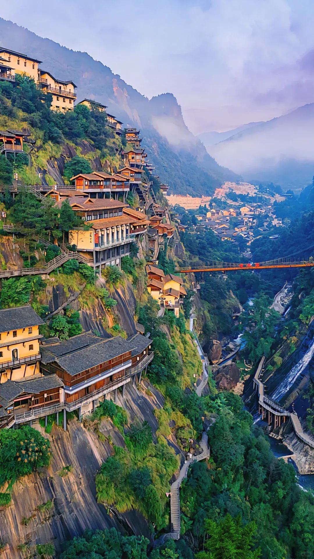 天上王城景区2026年推出的“济南市民免来程高速费”政策，是山东景区里头一份的补