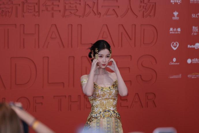 虞书欣生图美成这样虞书欣泰美辣虞书欣生图美成这样，虞书欣泰美辣，咱就说我们的云