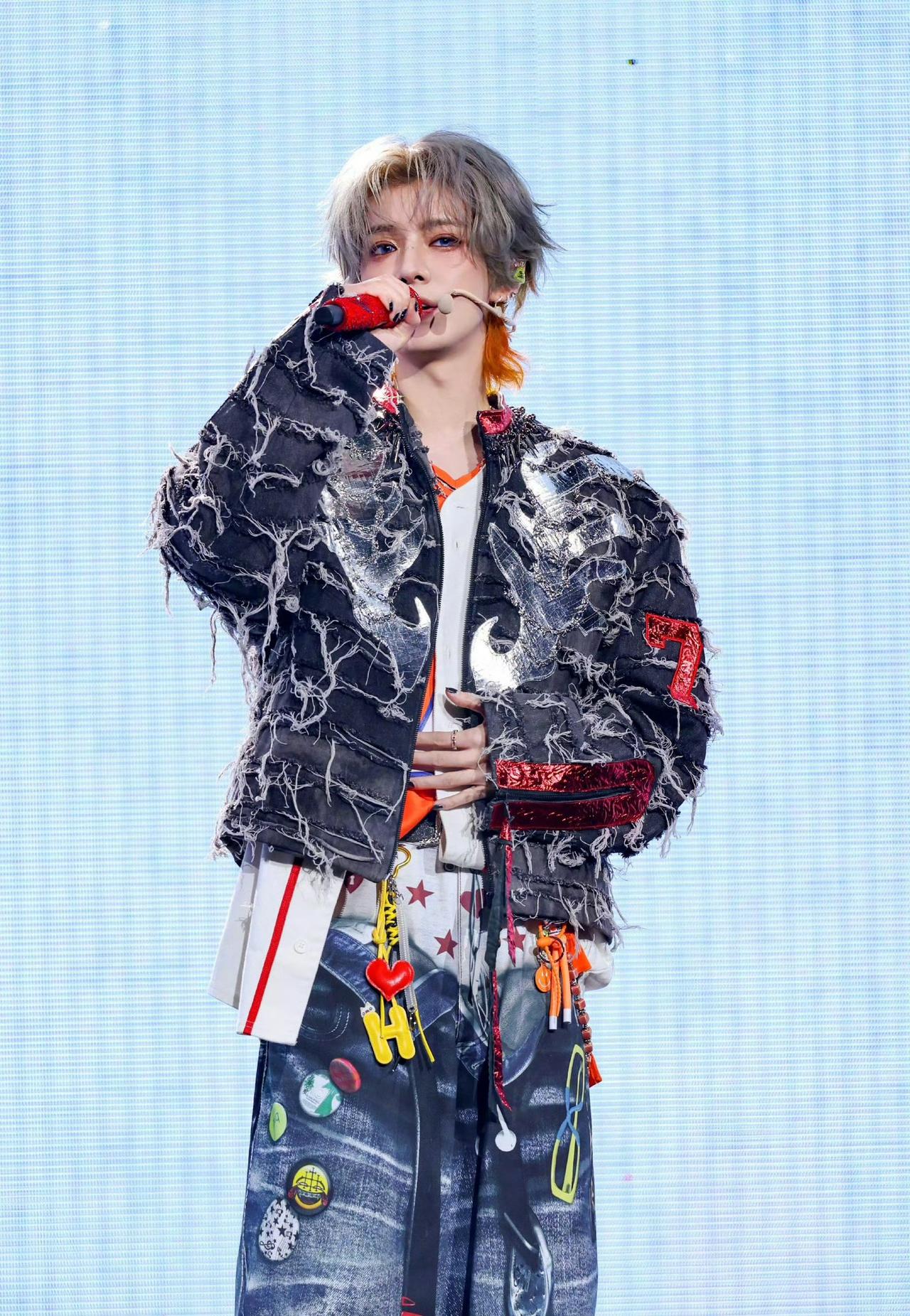 开年这波热议直接拉满！从手握数十个国际大牌代言到网传商务清零，初代顶流的商业版图