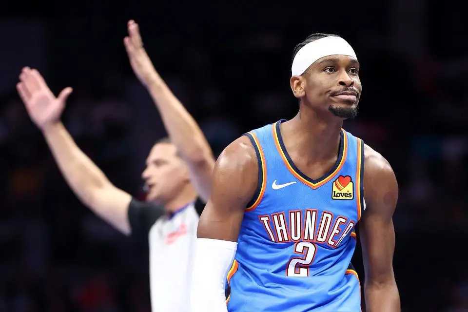 雷霆13胜1负稳居联盟第一！亚历山大三节33分打崩黄蜂，MVP模式剑指总冠军