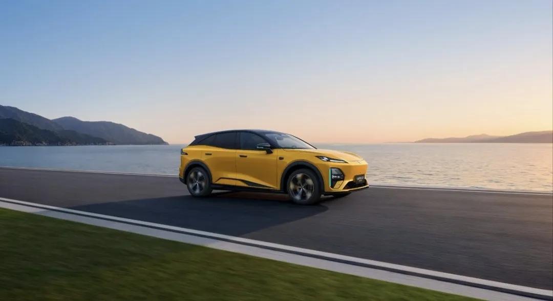 2020年华为销售收入8914亿，​2021年华为销售收入6368亿，202