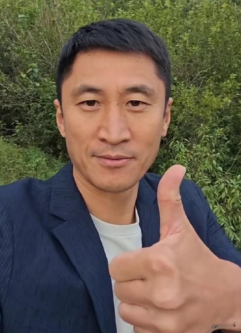 马宁祝贺中国亚运男足：“热烈祝贺中国亚运男足，在点球大战中取胜，拿下了这枚宝贵的铜牌，必须为他们点赞