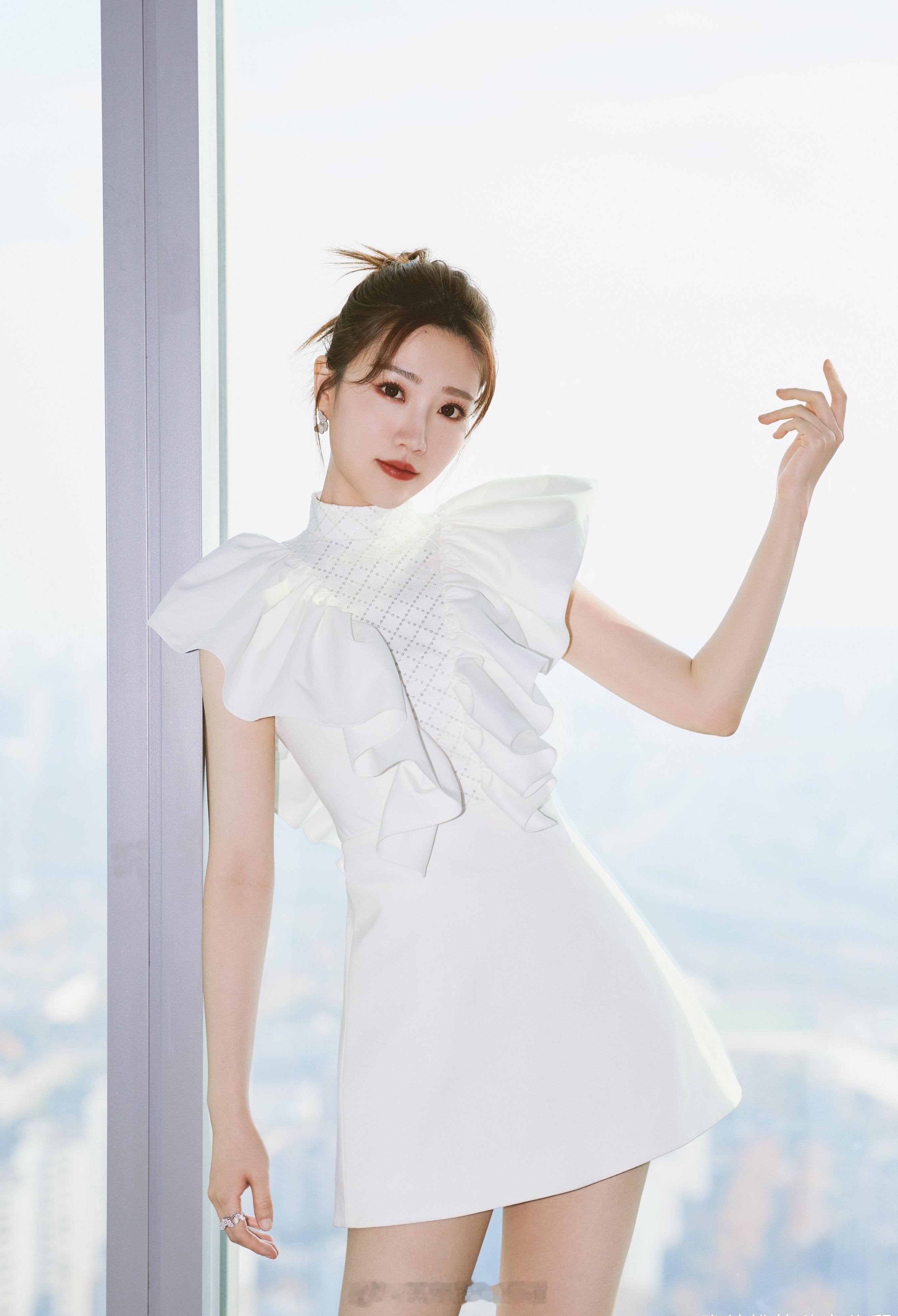 张纯烨大长腿小妖精​​​