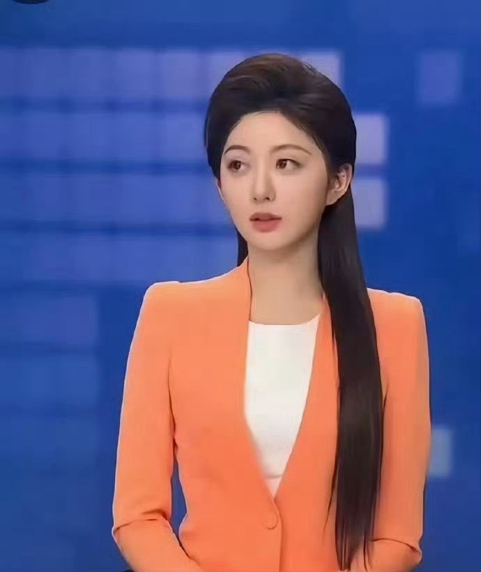 传闻中素颜第一的艺考女生小小的脸上全是五官上镜想不好看都难