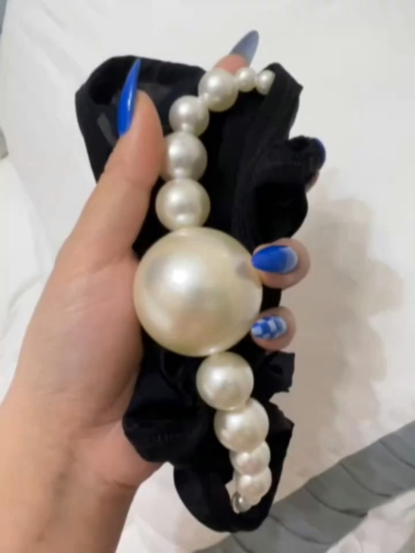 这大珍珠还是第一次穿​​​