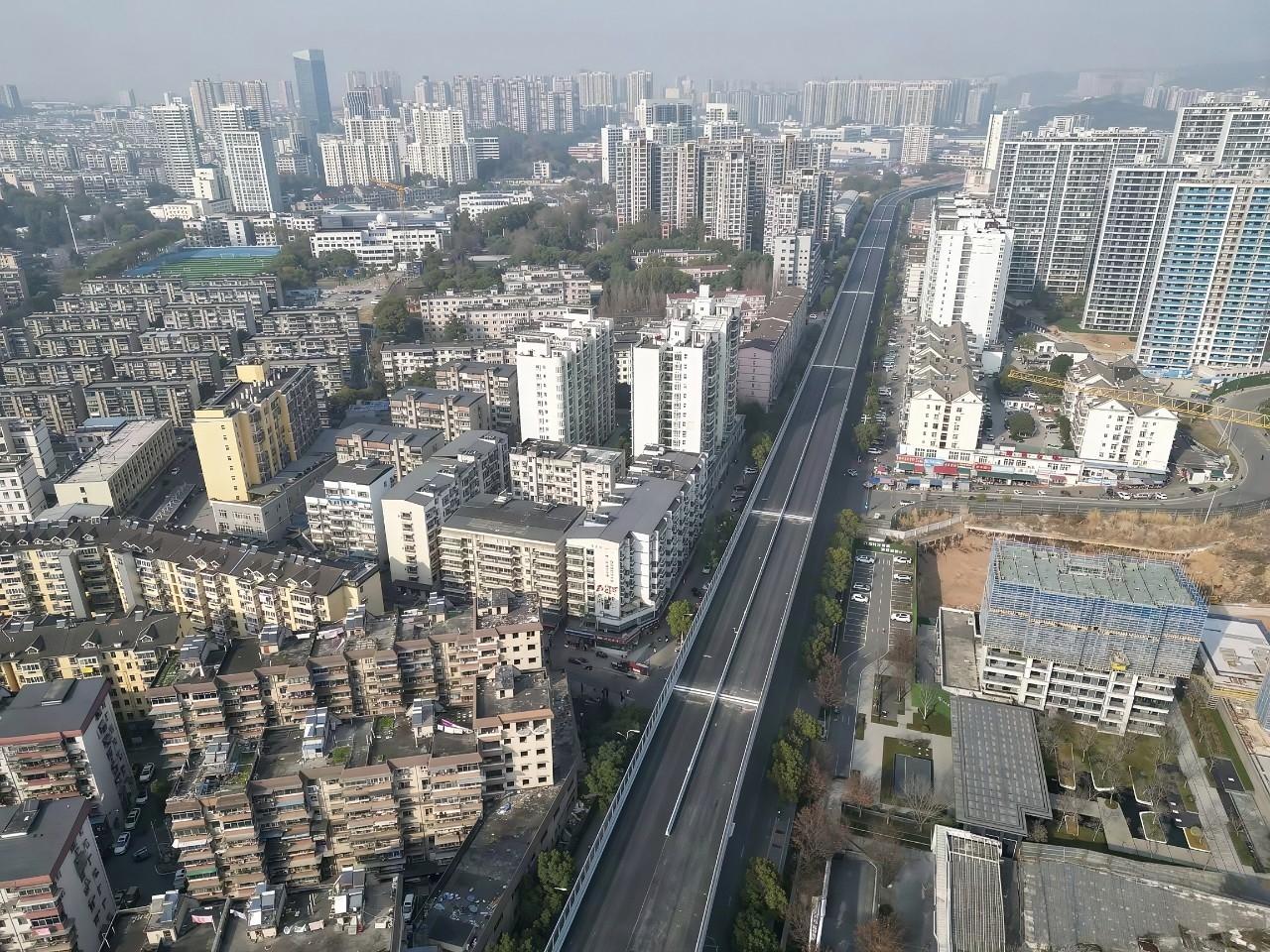 宜昌港窑路，从未如此被关注。15年前，宜昌人说起港窑路还觉得有些偏僻。当时港窑