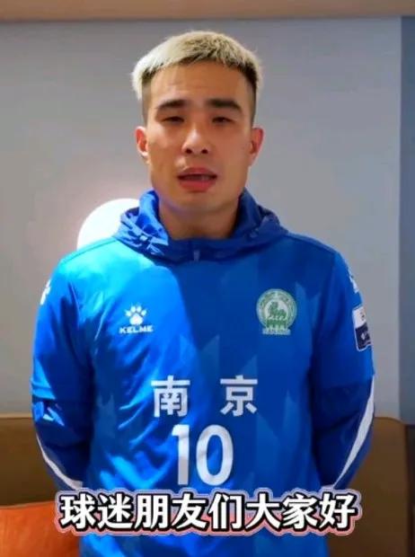 看了滕帅的履历，我决定不再批评国足了。看看滕帅在苏超大杀四方，对战常州就进了3