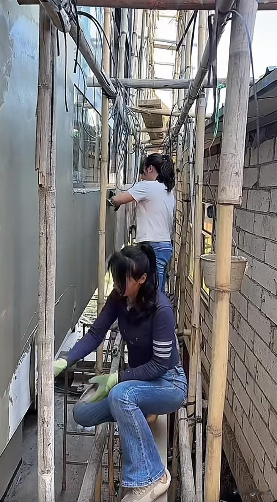 行情不好吗？从内墙装修都干到外墙了。