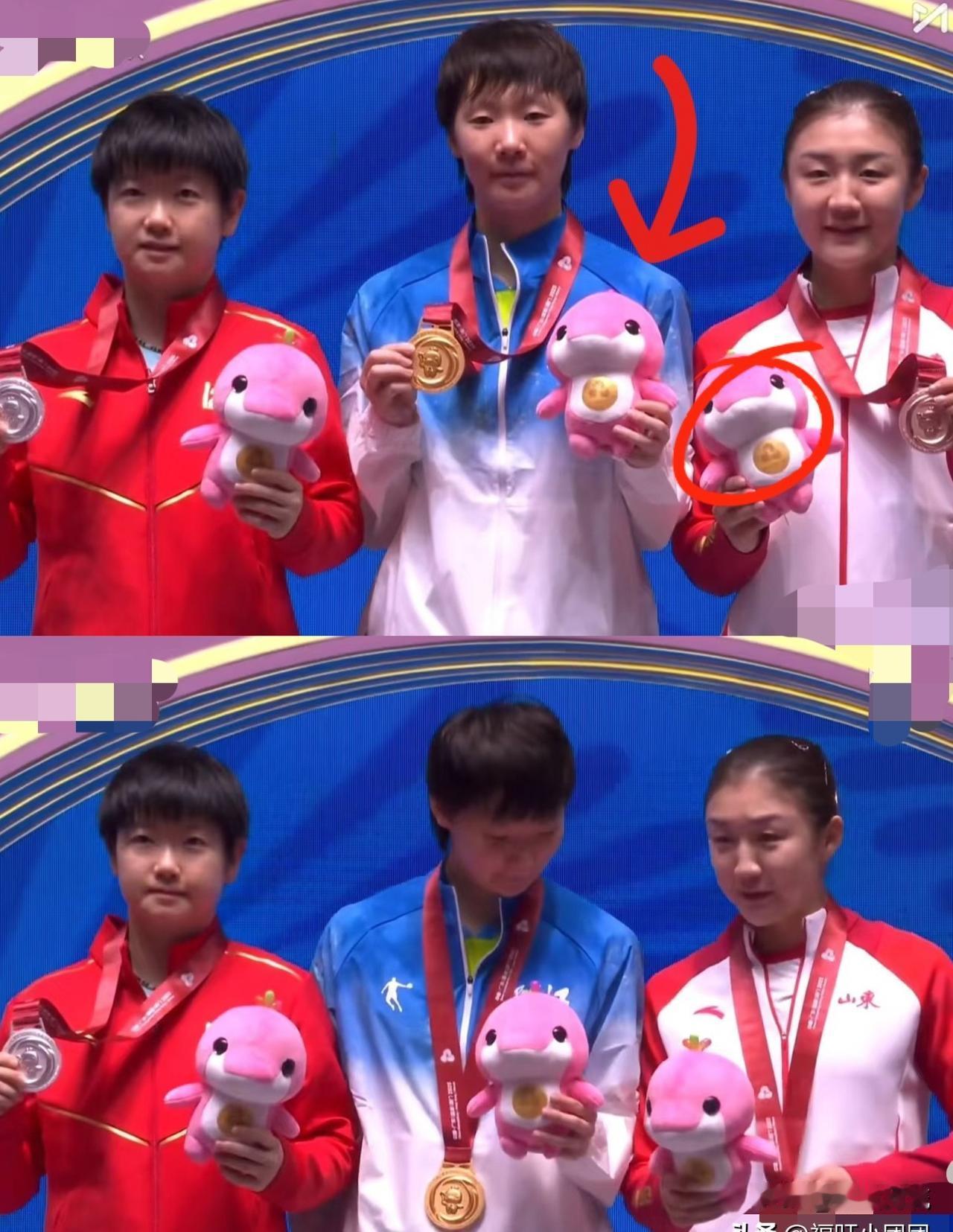 三人合影细节藏玄机，奖牌手势现分歧，背后习惯引热议。王曼昱孙颖莎陈梦拍了一张合
