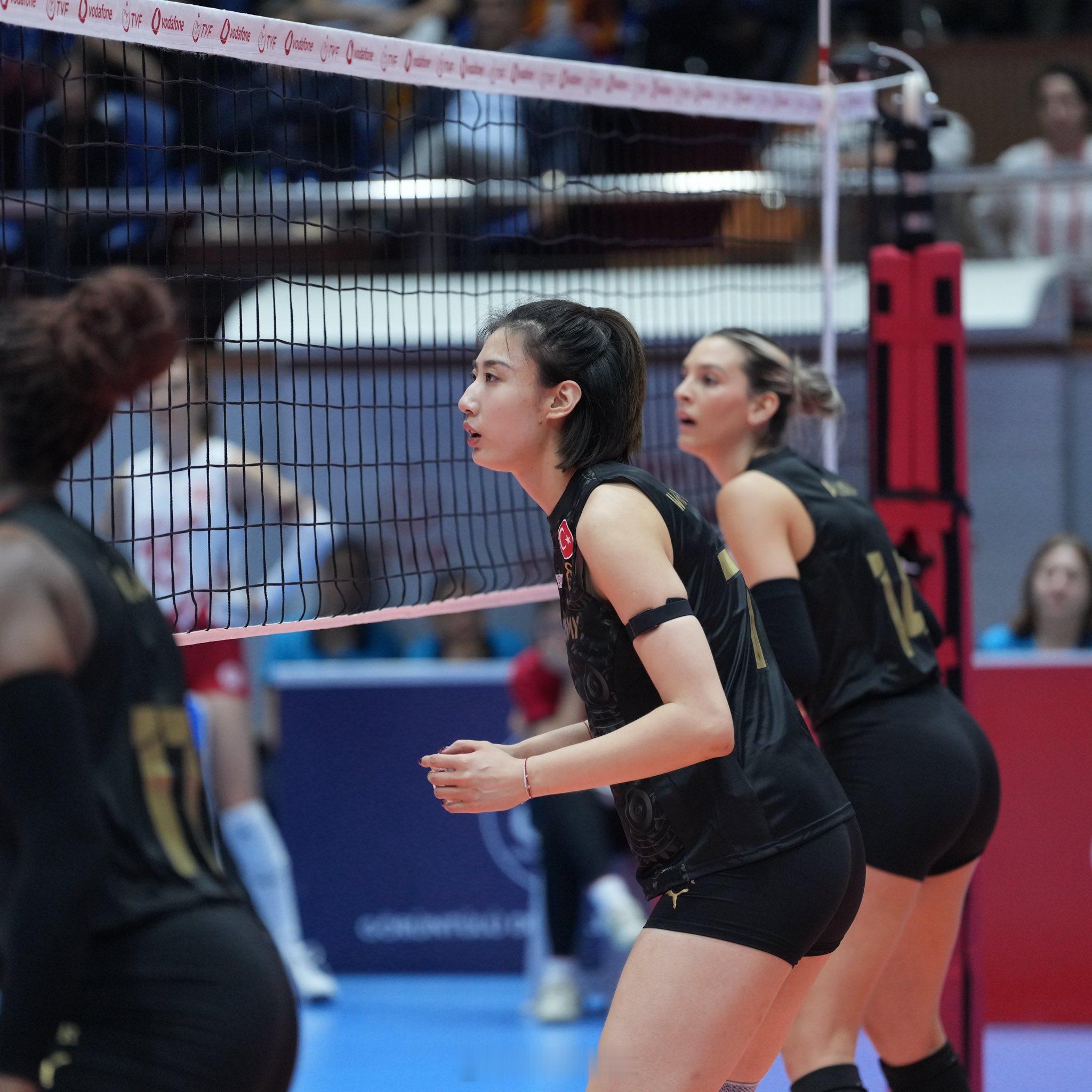 【王媛媛土超首秀单场拦网得8分】刚刚结束的比赛，2025-2026女排土超常规