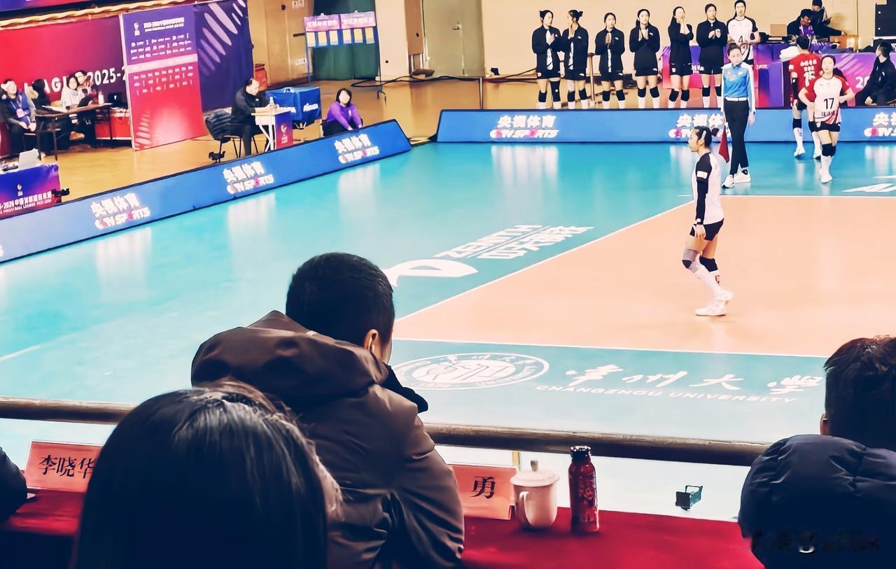 【季后赛男女排场外两消息】：1、女排国家队主教练赵勇全运会后卸任辽宁女排主教