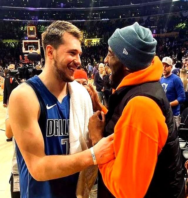 东契奇拿73分，比科比81分还狠。现在的联盟就是鼓励快攻和投篮，独行侠更是把