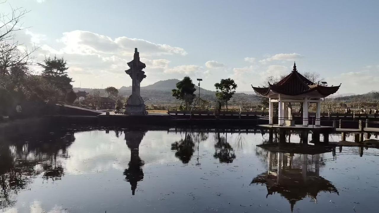 分享一张最近随手拍的照片这张图片的意境太美了。