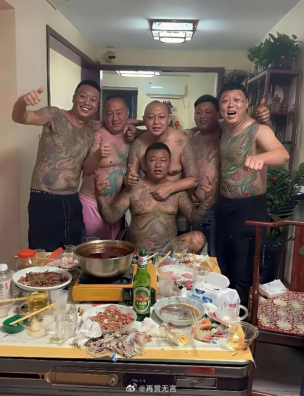 听说纹身的都是坏人，遇到他们你会绕道而行吗？