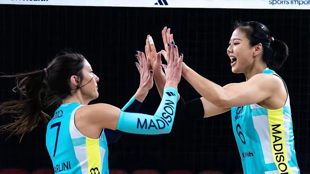 一路辗转，徘徊在米兰门前，焦灼的眼神，和一颗惶恐不安的心，站在那细雨带风湿透了的