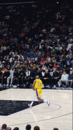 太让人瞠目结舌了，湖人111-103险胜鹈鹕，41岁的詹姆斯打出了一个让人瞠目结