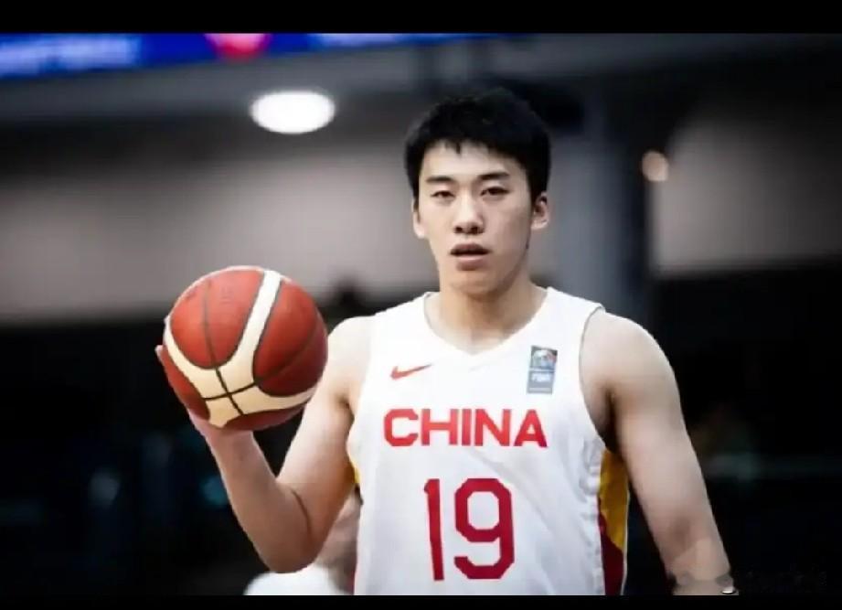 耻辱20分大败！男篮遭日本二队碾压，两大新星拉胯+执教惹争议2026年亚