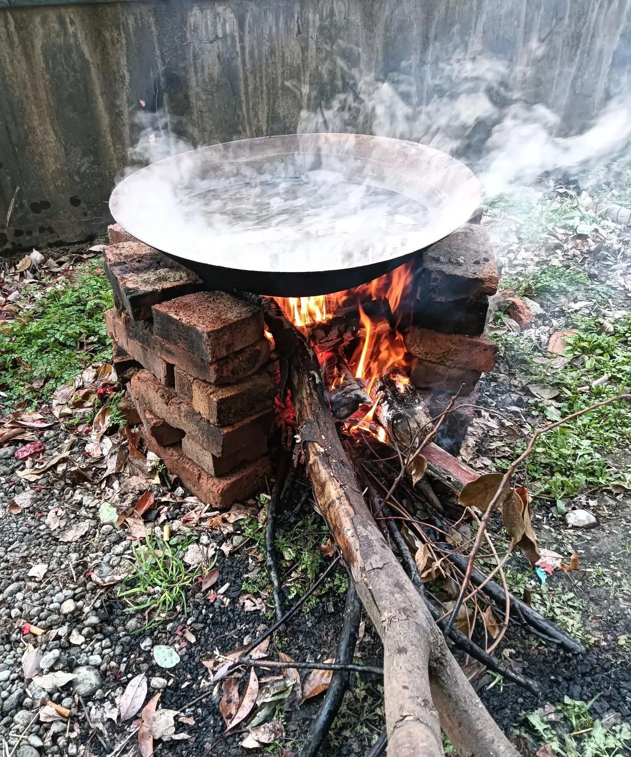 好奇怪呀！明明乡下很清贫，为什么很多老人宁愿住在老家辛苦的操劳，也不愿跟随子女去