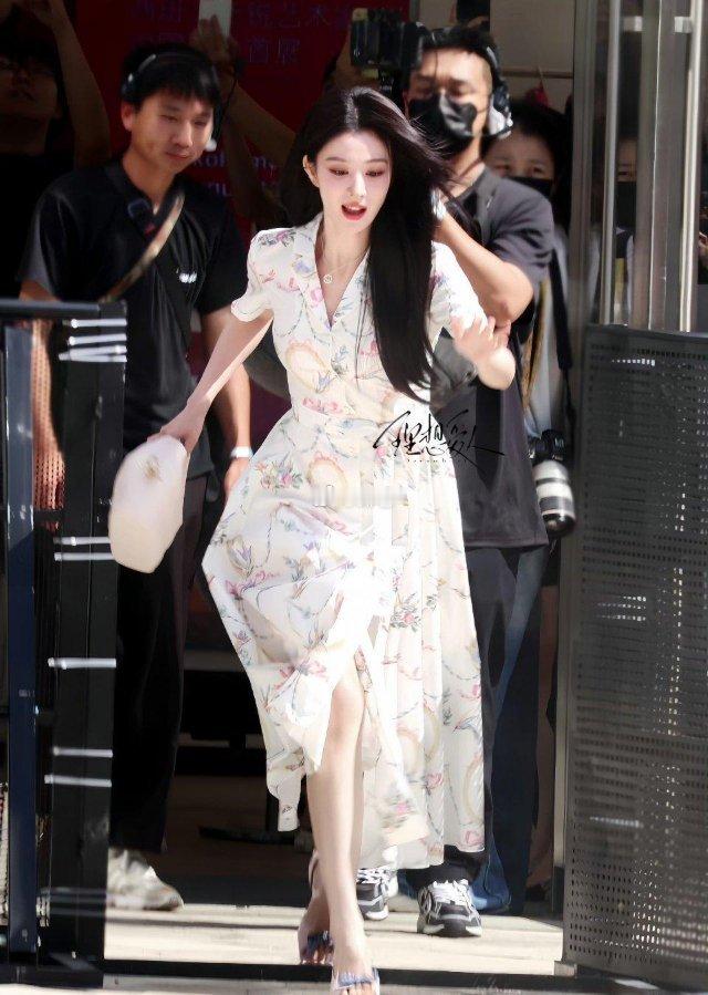 孟子义王楚然绊出神图，原来大美女随便一拍都是神图啊！