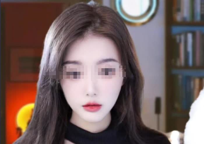 上海，一男子自称成功企业家，约女主播线下见面，并当场转账100万，女主播以为钓到