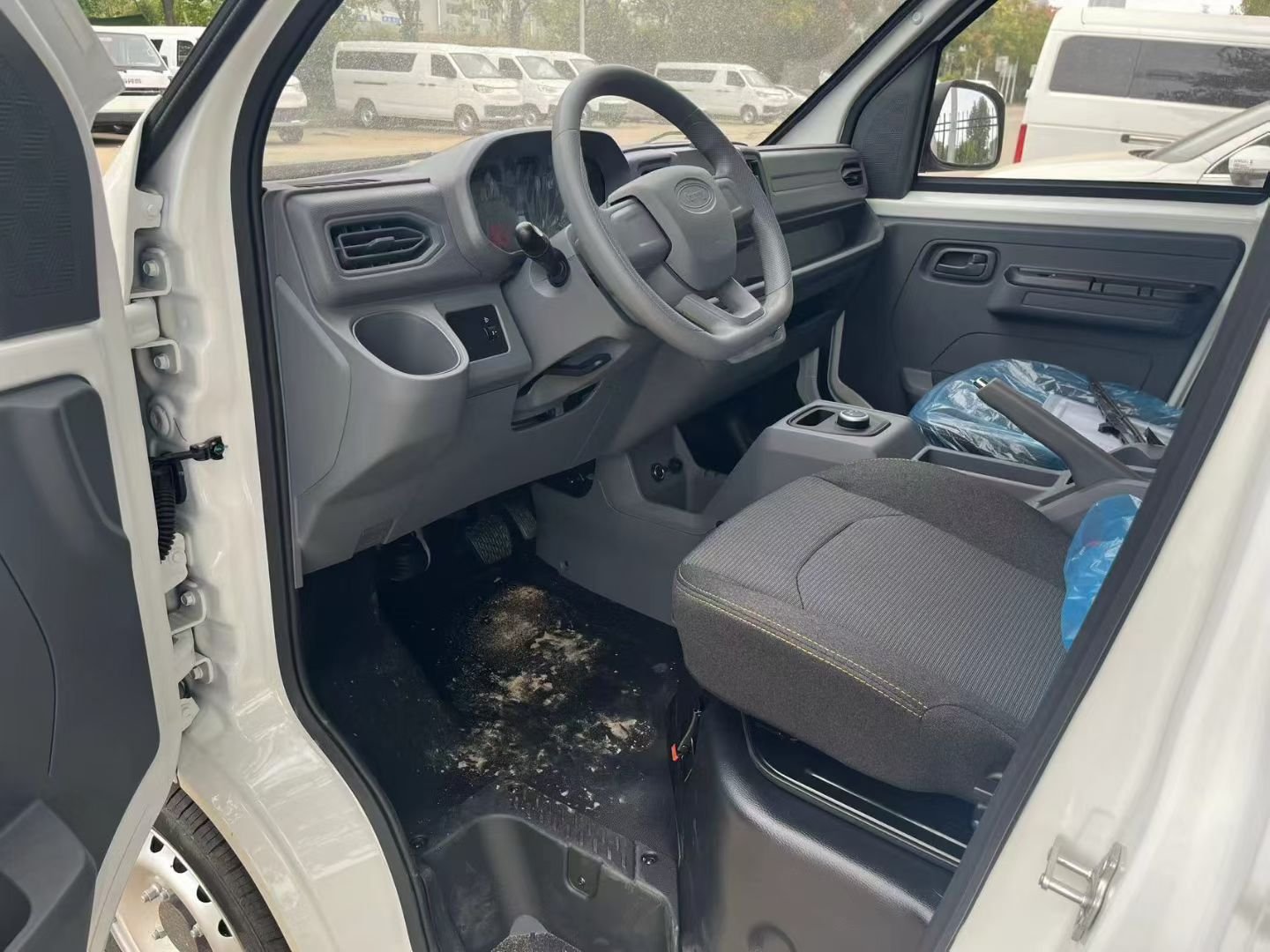 6方车，特价6.99万元武汉·沌口