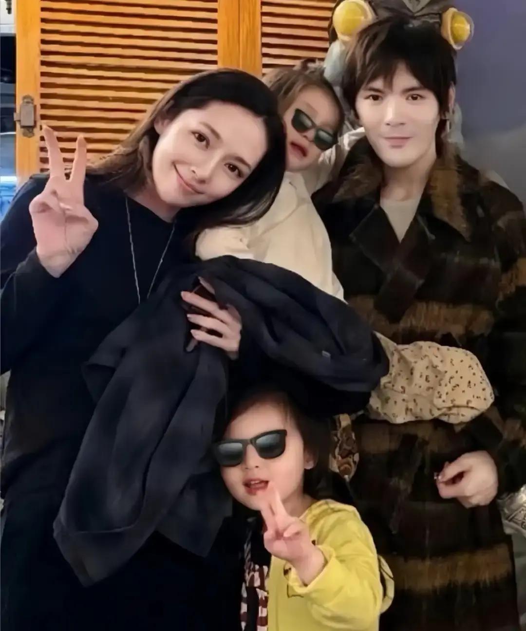 郭碧婷最近接受采访，把六年婚姻摊开来聊。她说向佐尊重她所有选择，工作还是带娃都