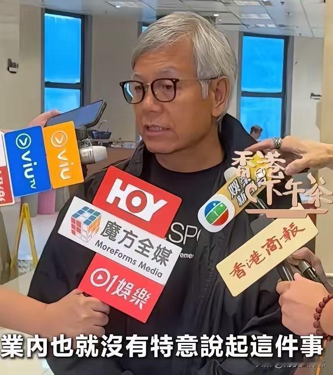 港圈有个不成文的规矩，老一辈艺人走了，后事几乎都交给同一个人。吴孟达走了