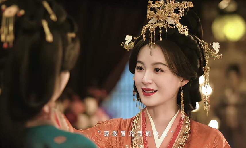 也不知道《嫁金钗》的导演怎么想的，居然让40岁的毛林林演，28岁田曦薇的妈妈。