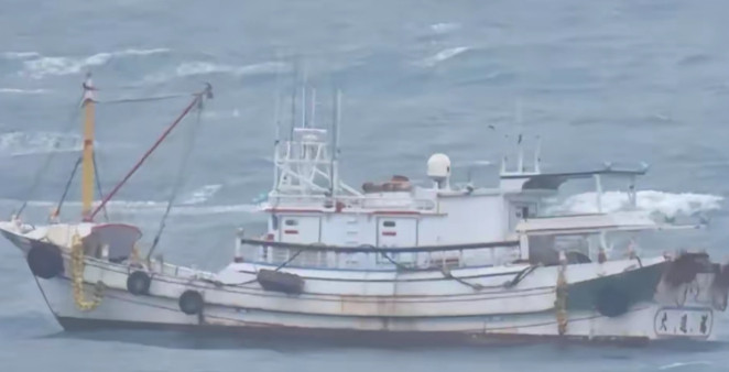 台货轮被大陆海警船查扣，全岛上下保持缄默，希望大陆主动归还？澎湖籍渔船“大进满8