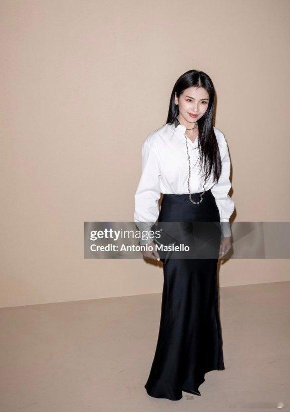 刘涛扛住了g社镜头涛姐状态真的很好啊，气质很棒刘涛身上散发着一种由内而外的知性