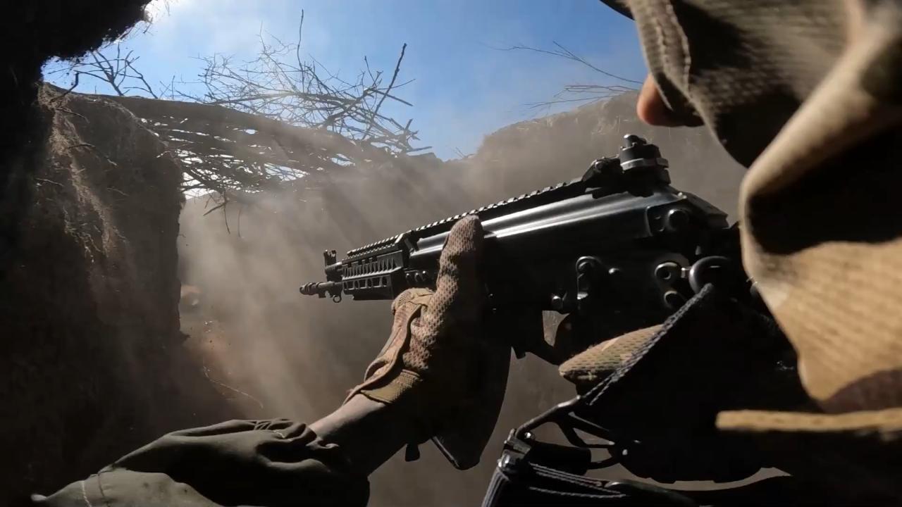【顿涅茨克最后的绞肉机：一个乌军士兵的临终视频曝光】“我们已经失去控制，敌军从