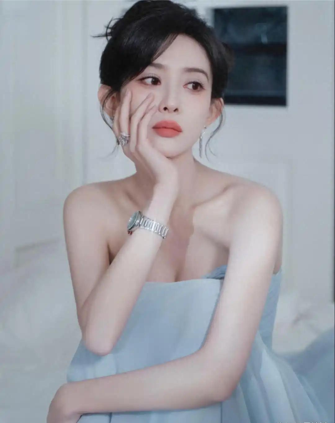 孟子义，怎么那么美啊，这脸和身材也太精致了！