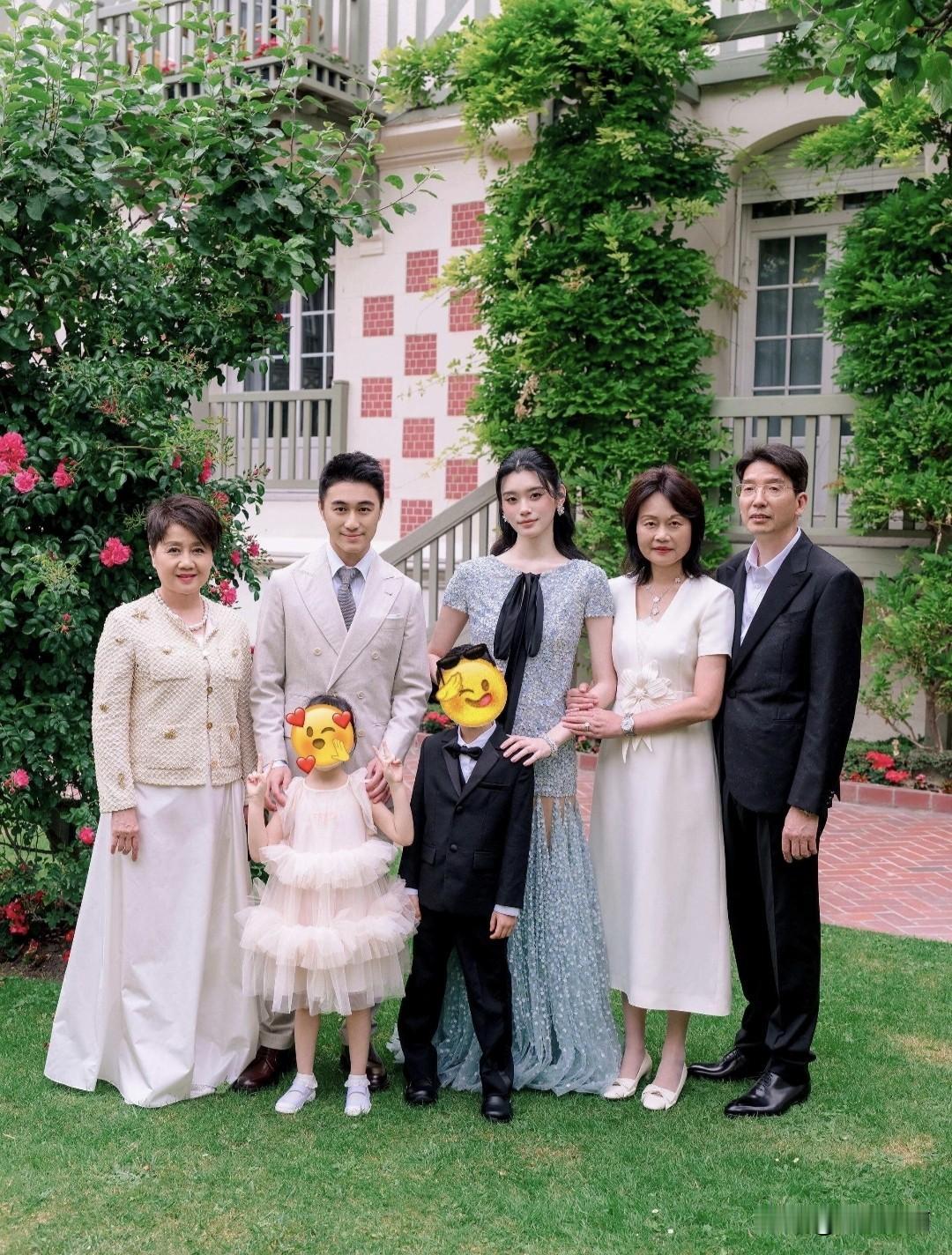 何猷君奚梦瑶法国婚礼晚宴，谷爱凌也出席了。再羡慕奚梦瑶婚姻幸福，结婚7年有儿有女