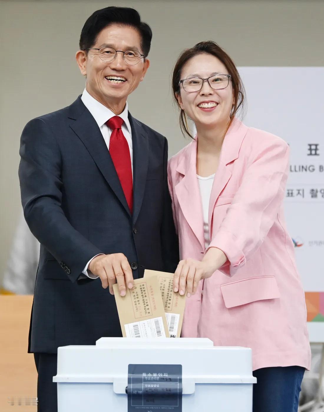 金文洙在李在明选区投票：“正在展开最后追击”韩国国民力量党总统候选人金文洙于