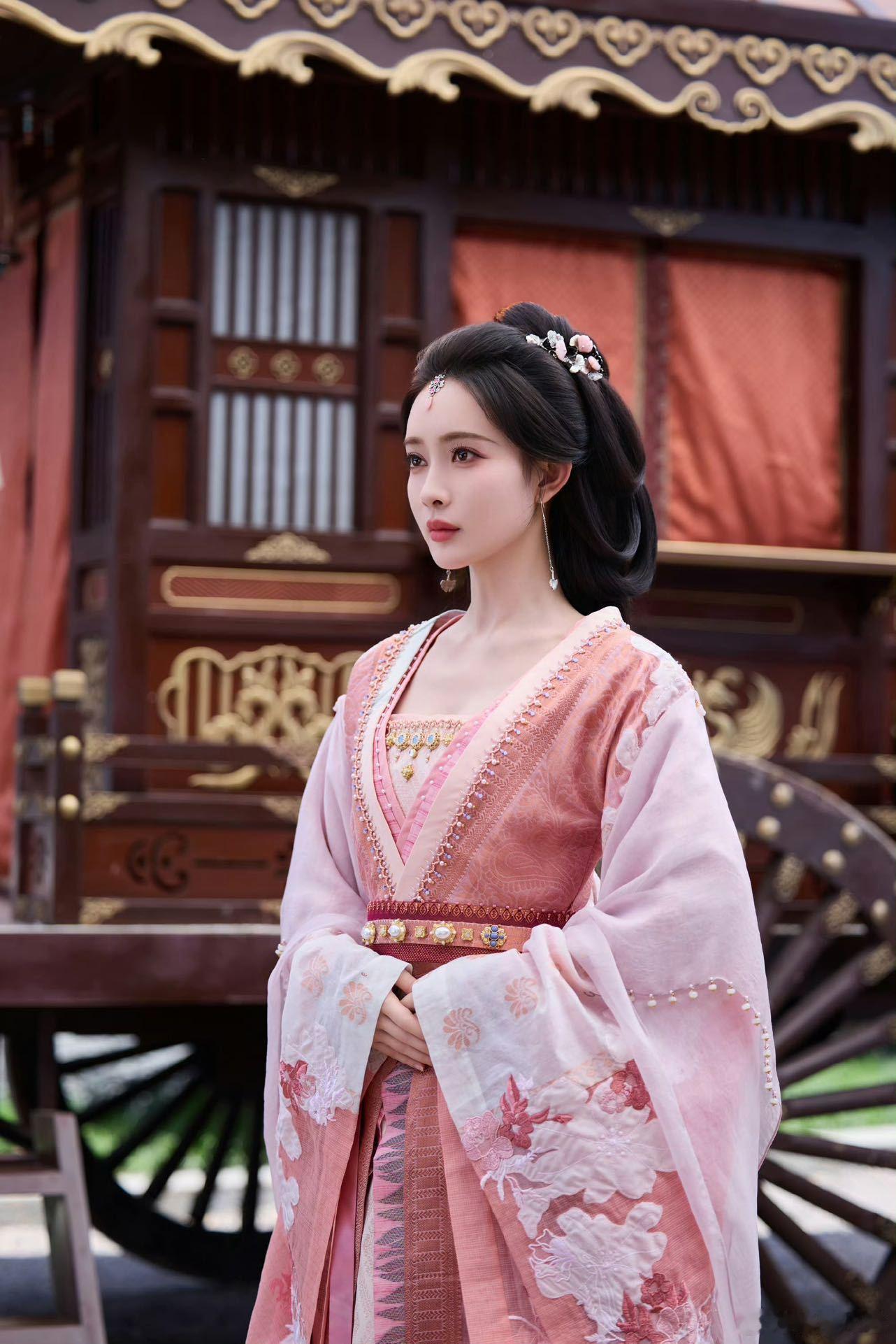 孟子义百花杀花絮真的会被花絮里孟姐那股子不服输的劲儿打动！为了贴合沈汐和的人设