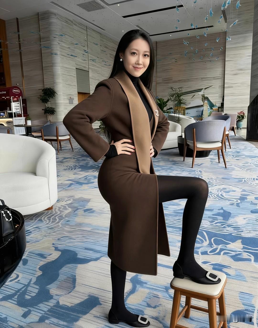 为什么女人一到冬天喜欢穿丝袜呢