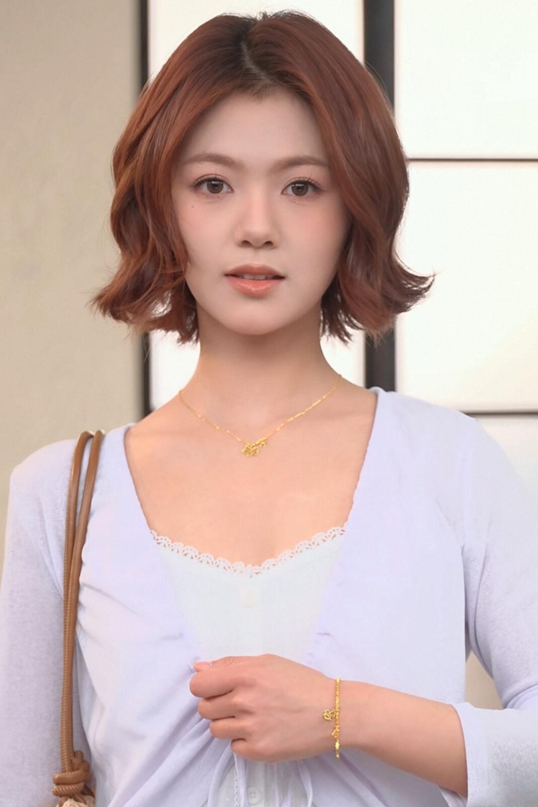 长发：女网红短发：女明星