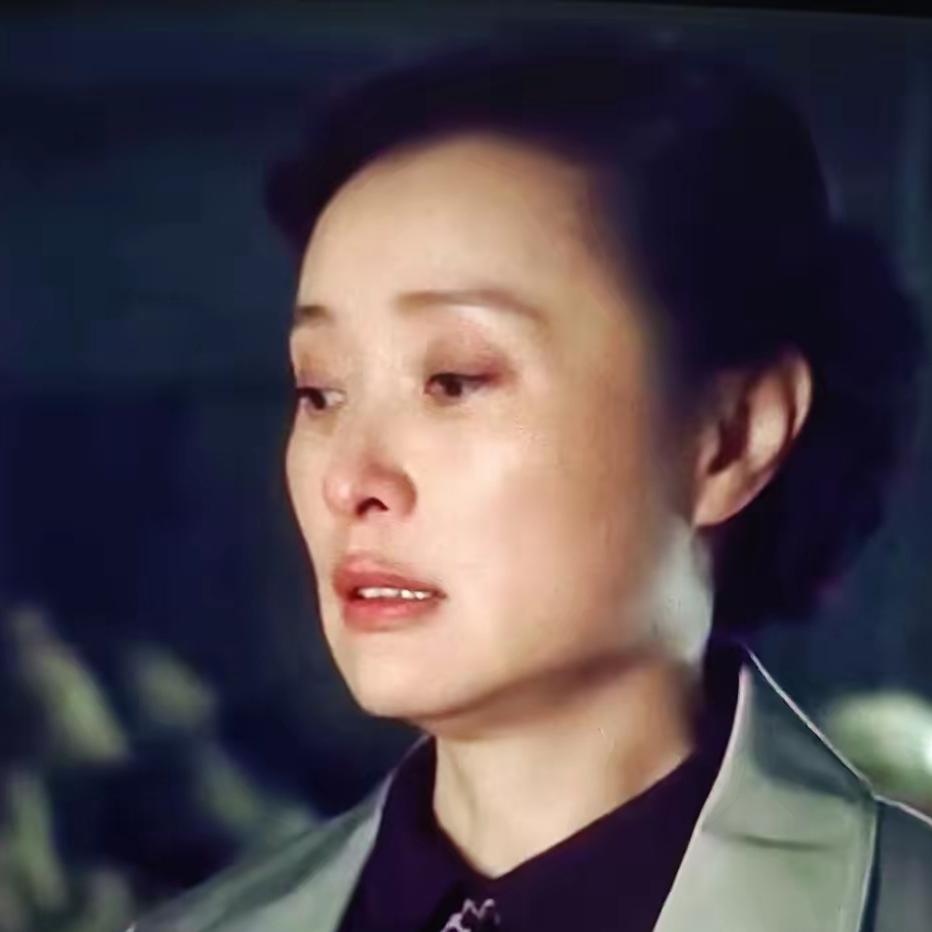 网友问杨亚洲：“知道观众为啥弃剧吗？”看了吴石、朱枫等烈士的事迹，心里堵得
