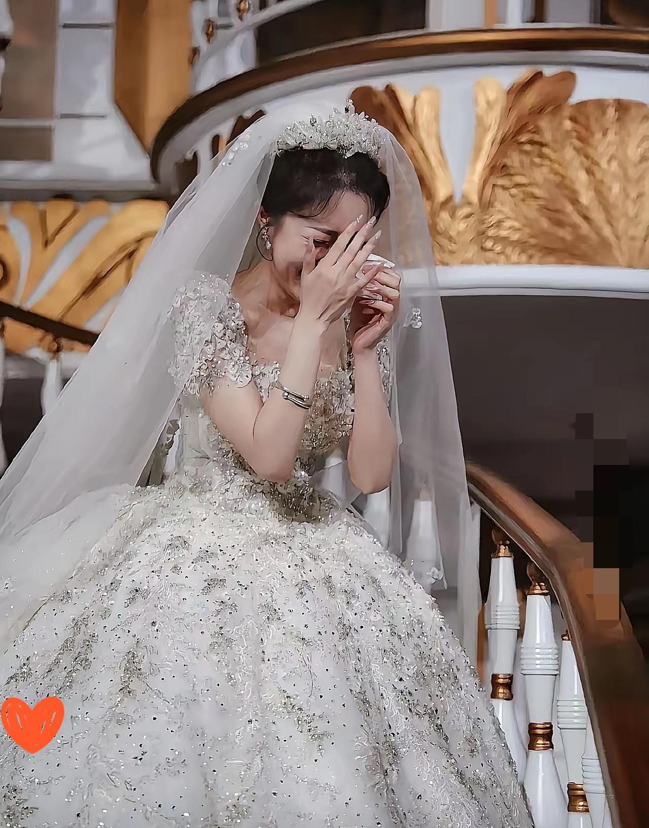 有个小同事要结婚了，婆家主动说彩礼给8万8，可姑娘却说不行，只要8千8，因为