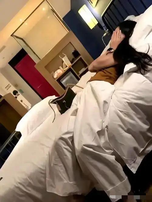 合肥的朱倩上周五过得挺“充实”。上午刚跟男同事在酒店开完房，下午换身衣服、补个妆