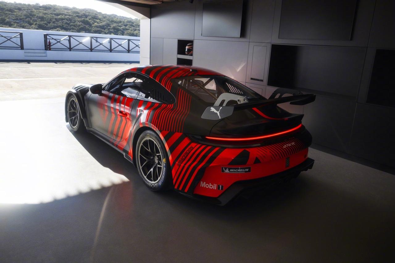 全新911GT4R正式全球亮相，这可是保时捷第一次把经典911做成GT4客户